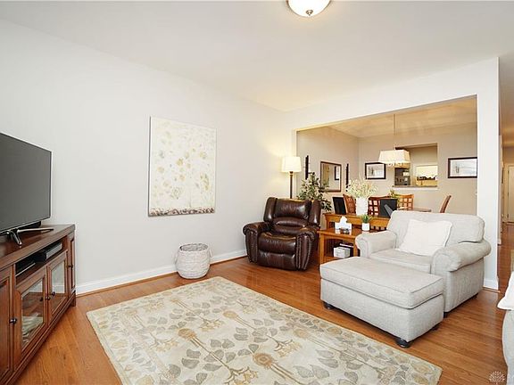 4th image of 1030 Horseshoe Falls Dr