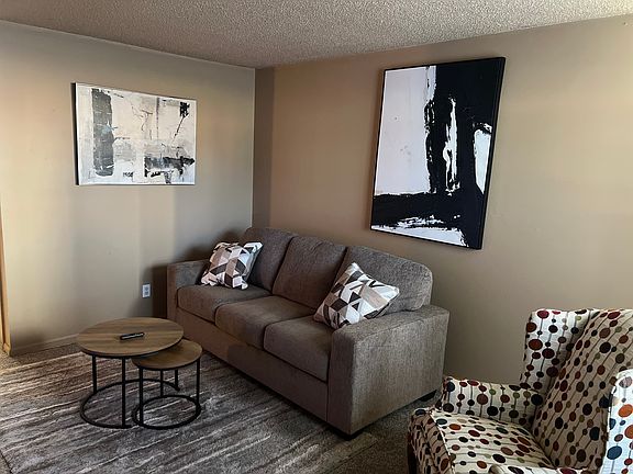 2nd image of 209 Arlington Ct #1