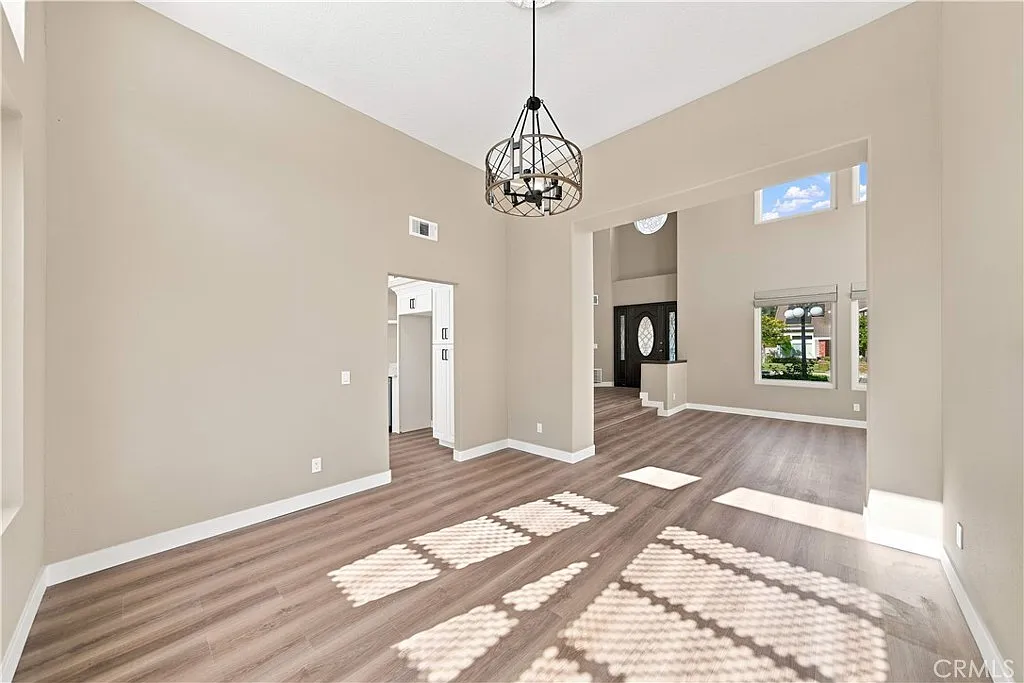 4 bed, 3.5 bath, 3134 sqft, $6,000 — Photo 4