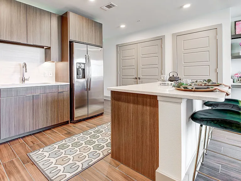 Soft Close Cabinets in Plano, TX