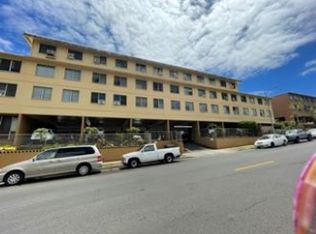 3003 Ala Napuaa Pl APT 303, Honolulu, HI 96818