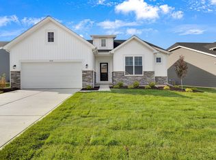 4153 Riverwood Rd, Valparaiso, IN 46385