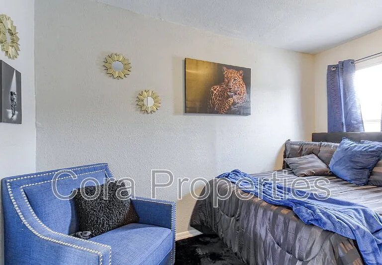 685 Sears Ave NE #4 — Photo 47