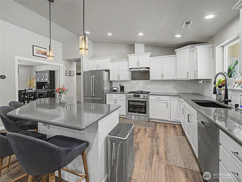 5th image of 27011 173rd Street E