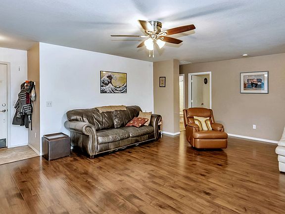 4th image of 10428 E Balsam Ave