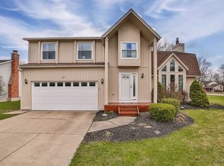 11 Royal Oak Cir, Grand Island, NY 14072
