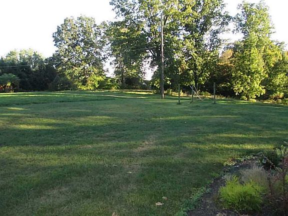 2nd image of 115 Lavista Ln