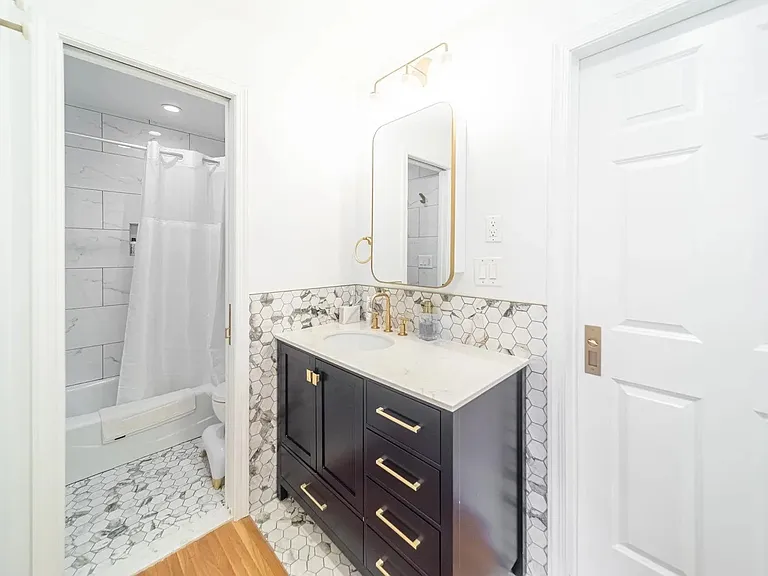 814 Willow Ave #4L — Photo 10