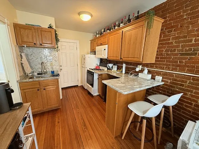 60 N Margin St #6 — Photo 4