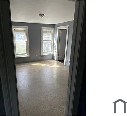 146 Clifford Ave #4 — Photo 1