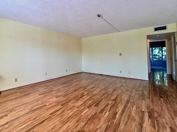 5th image of 205 Wellington A