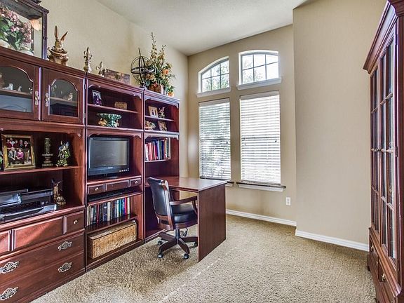 5th image of 9800 Meadow Creek Dr