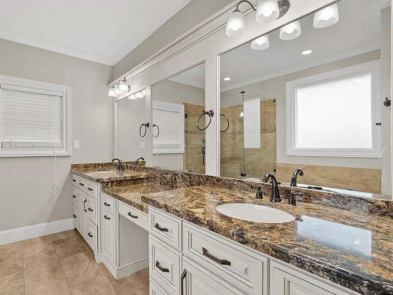 6806 Heron Dr — Photo 34
