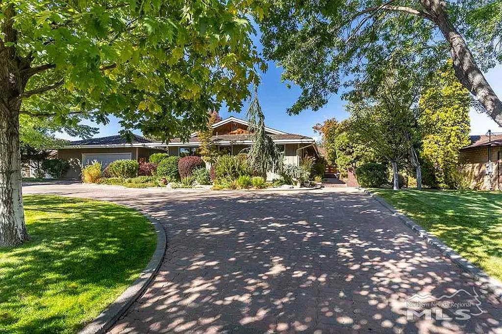 1755 Berkeley Dr photo 1