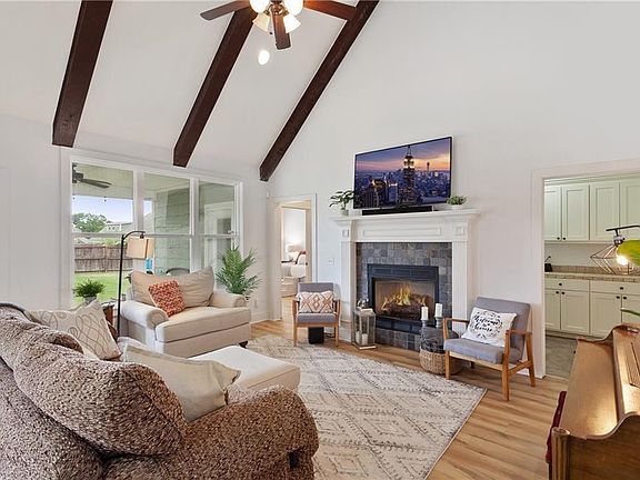 2nd image of 1203 Chancery Ln