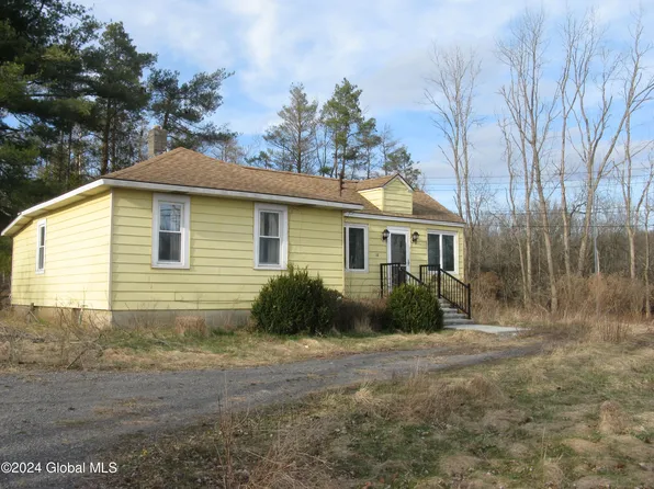 32 Stone Road, Voorheesville, NY 12186