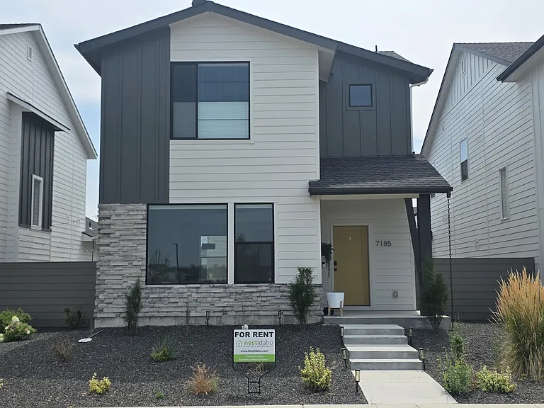 7185 W Sugarwood St — Photo 1