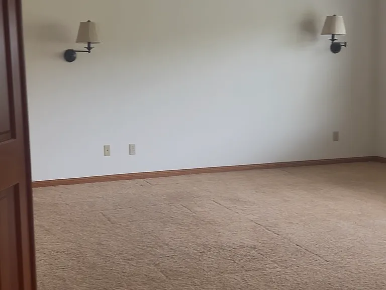 4300 Heritage Ln — Photo 17