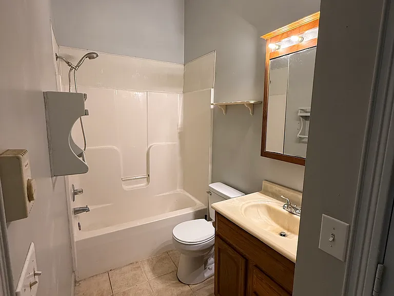 316 Grandview Ave — Photo 4
