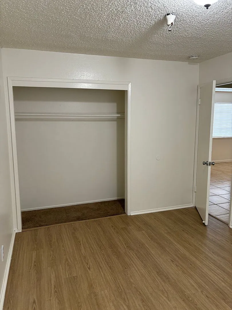 2519 Corby Avenue — Photo 1