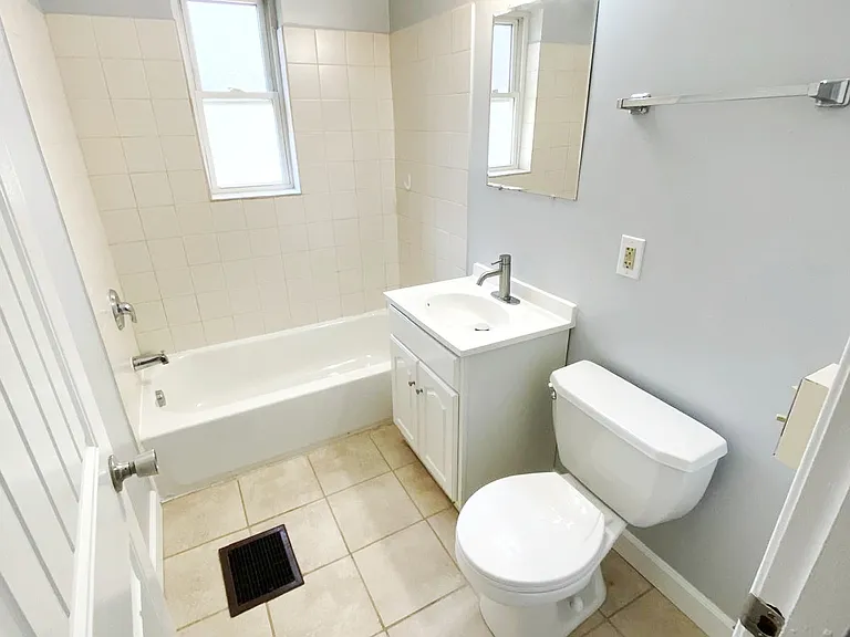 748 S Chesterfield Rd — Photo 6
