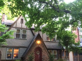 25 W Dartmouth Rd, Kansas City, MO 64113