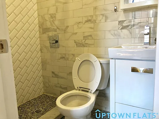 Rented by Uptown Flats LLC | media 43