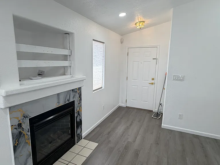 10652 Neptune St NW — Photo 20