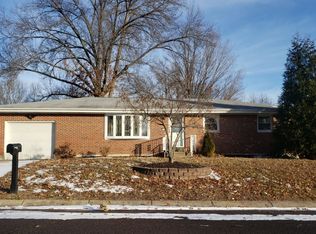 705 Ridgeview Dr, Washington, MO 63090