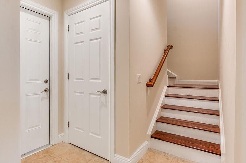 1st image of 828 Virginia Garden Drive