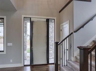 19021 Hazelnut Dr, Gretna, NE 68022