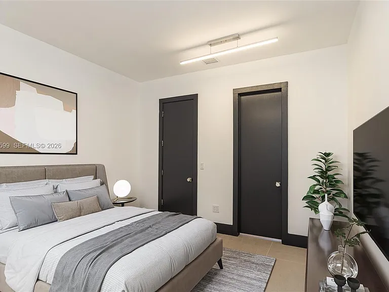 2440 N Shore Ter — Photo 10