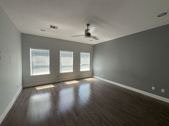 5th image of 1828 Fletcher St