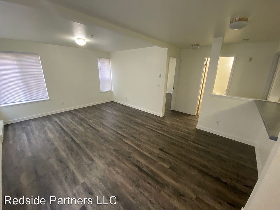 1st image of 4229 11th Ave NE APT B