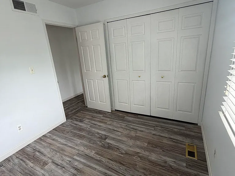 44418 Newburyport Dr — Photo 5