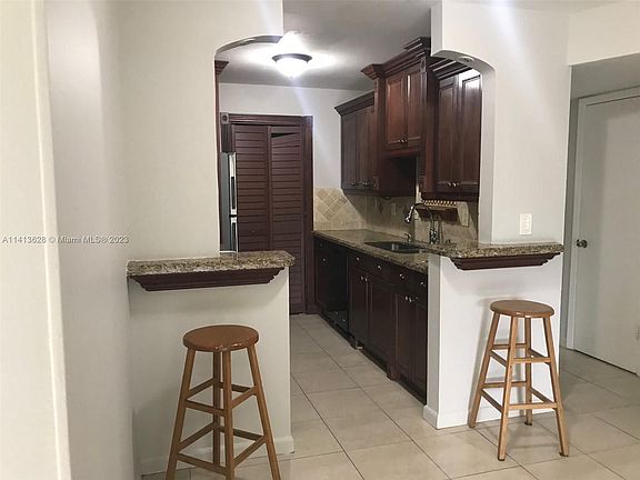 5th image of 8751 NW 39th St #0