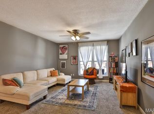 10379 Forest Brook Ln APT G, Saint Louis, MO