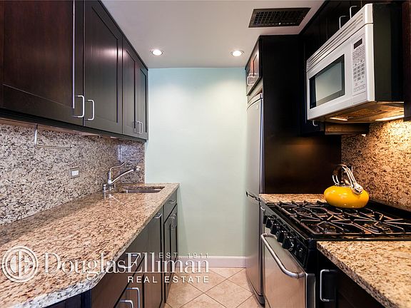 2nd image of 14 Horatio St APT 16F