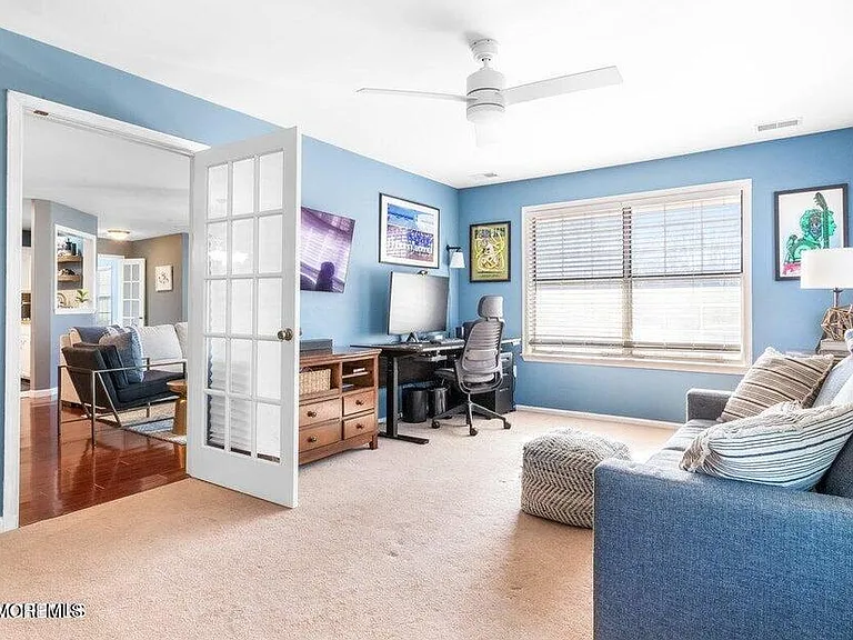 334 Mayfair Pl — Photo 4