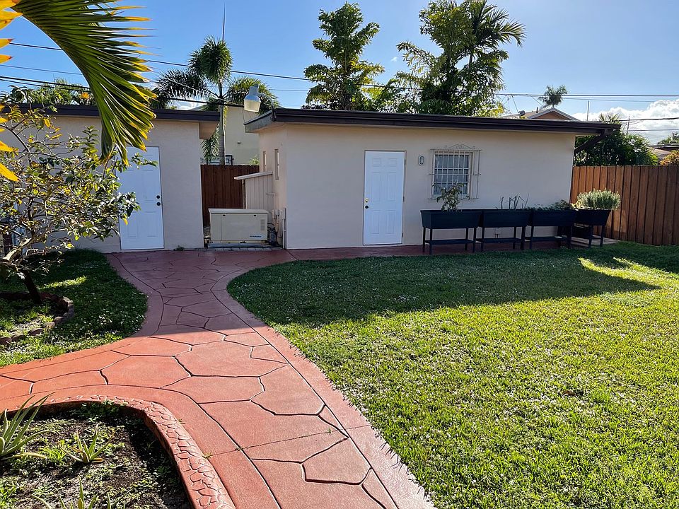 1st image of 271 NW 51st Ave
