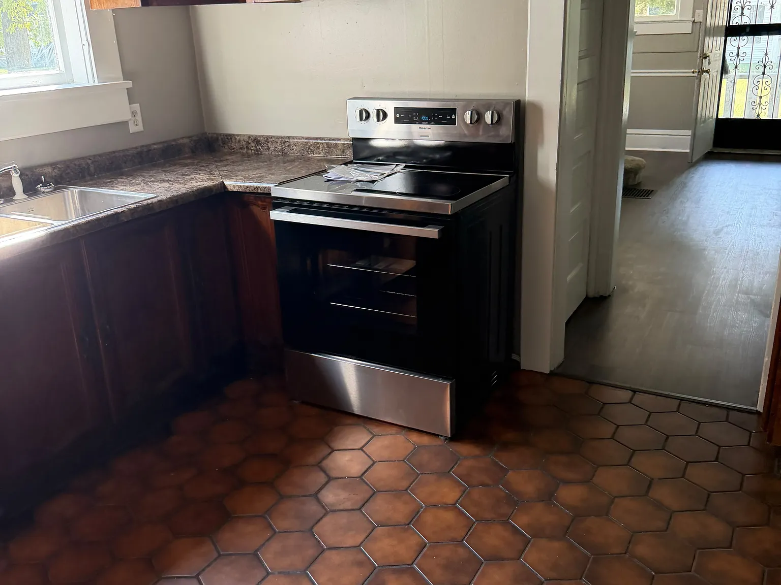 3 bed, 2606 sqft, $1,350 — Photo 4