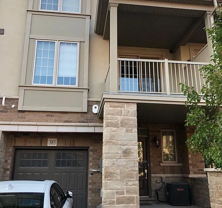 385 Grantham Cmn