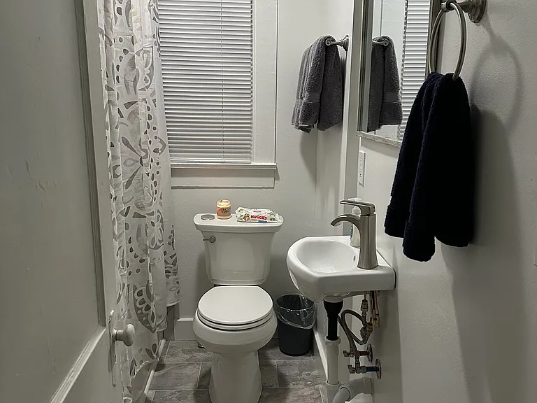 196 Chickamauga Ave — Photo 2