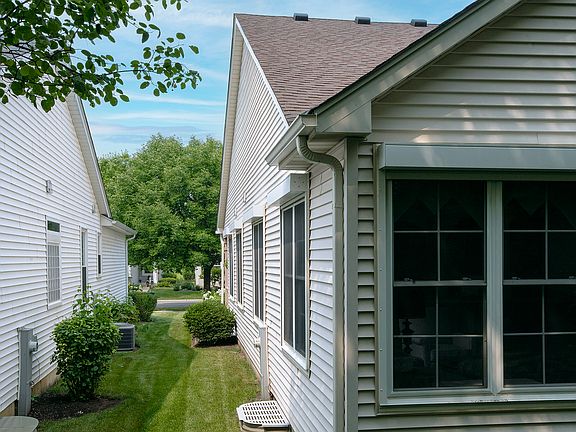 5th image of 2273 Carillon Dr