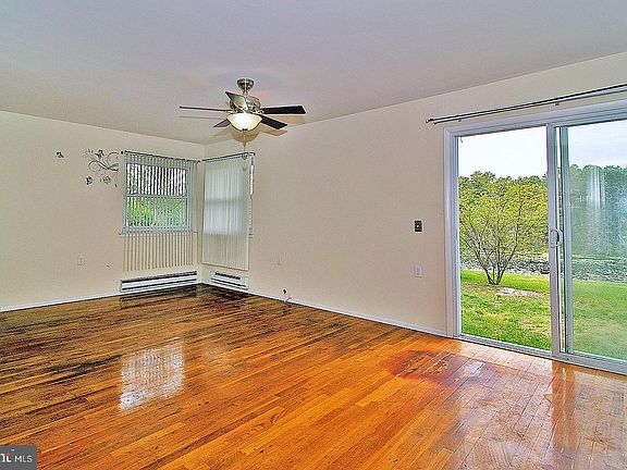 5th image of 419 Highland Dr #A
