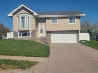 7503 S 135th St, Omaha, NE 68138