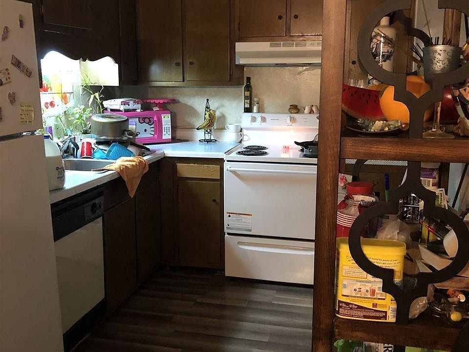 2nd image of 1281 Schaub Dr APT C