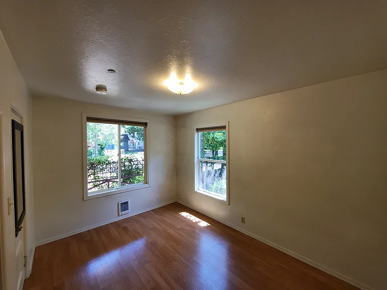 1250 NW Van Buren Ave — Photo 4