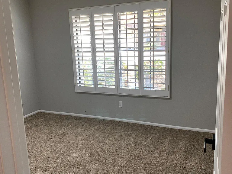 10938 W Bermuda Dr — Photo 8