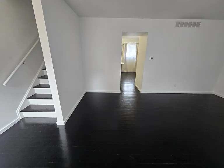 470 Zahn Dr #2 — Photo 9